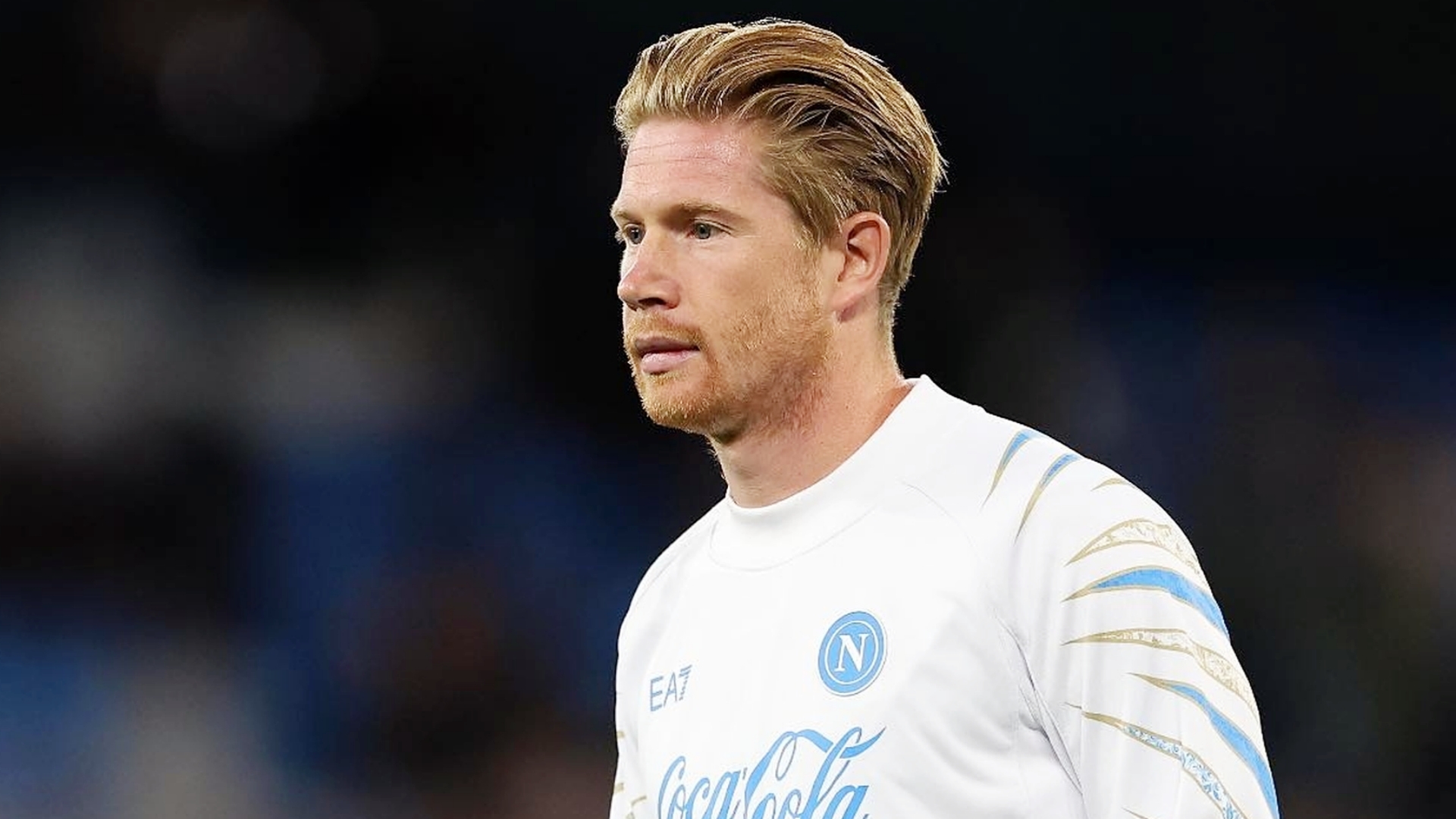 爱游戏体育-德布劳内回归赛场，关键助攻首场状态亮眼，G2观众沸腾！的简单介绍