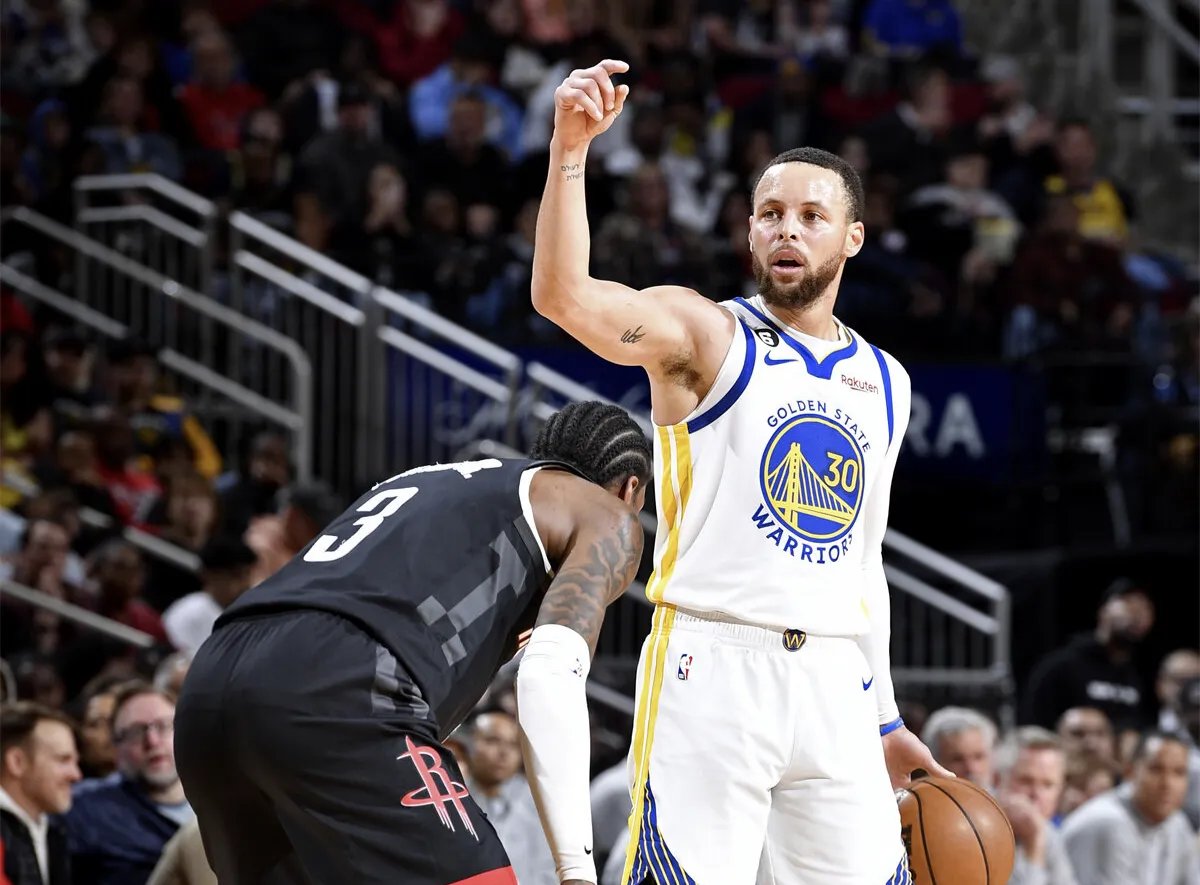 爱游戏-库里关键节点战术调整，C9带队取胜！的简单介绍